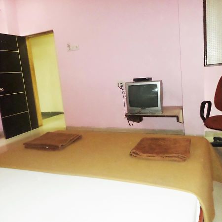 Hôtel Ashtavinayak Residency à Pune Extérieur photo